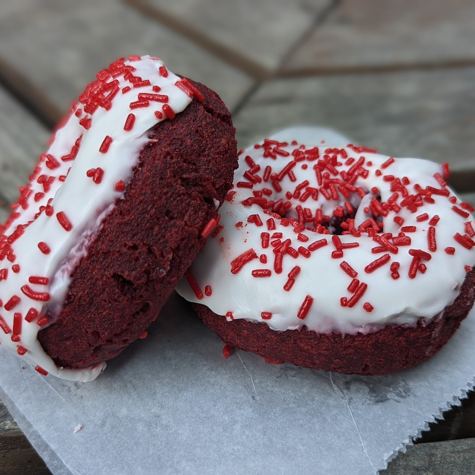 Copy-of-valas-donuts.jpg